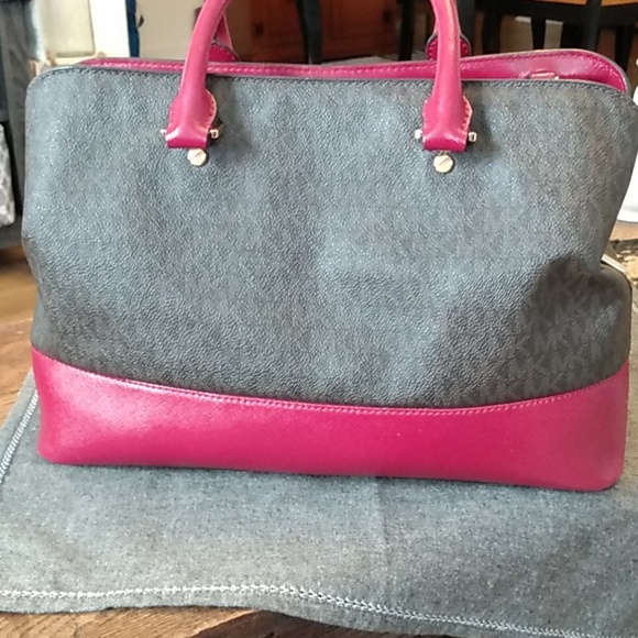 Michael Kors Savannah Large Satchel - Picture 7 of 16